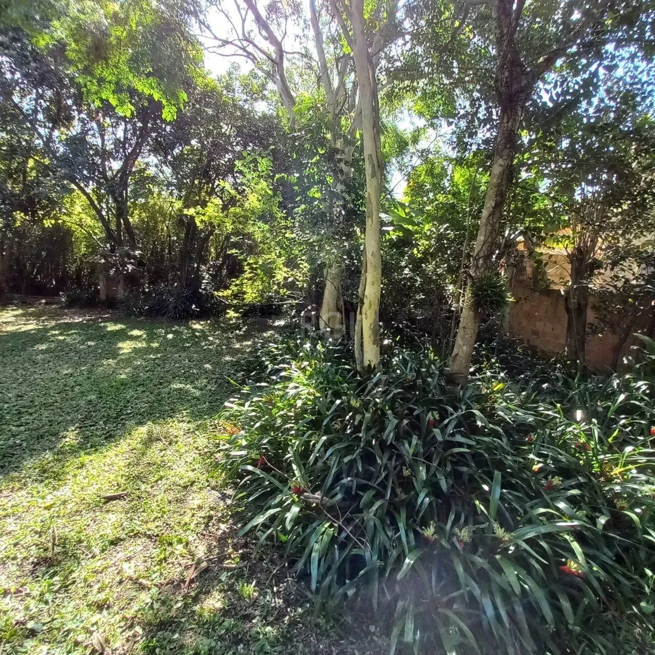 Imagem Terreno para Venda - 0m², 0 dormitórios, Belém Novo, Porto Alegre