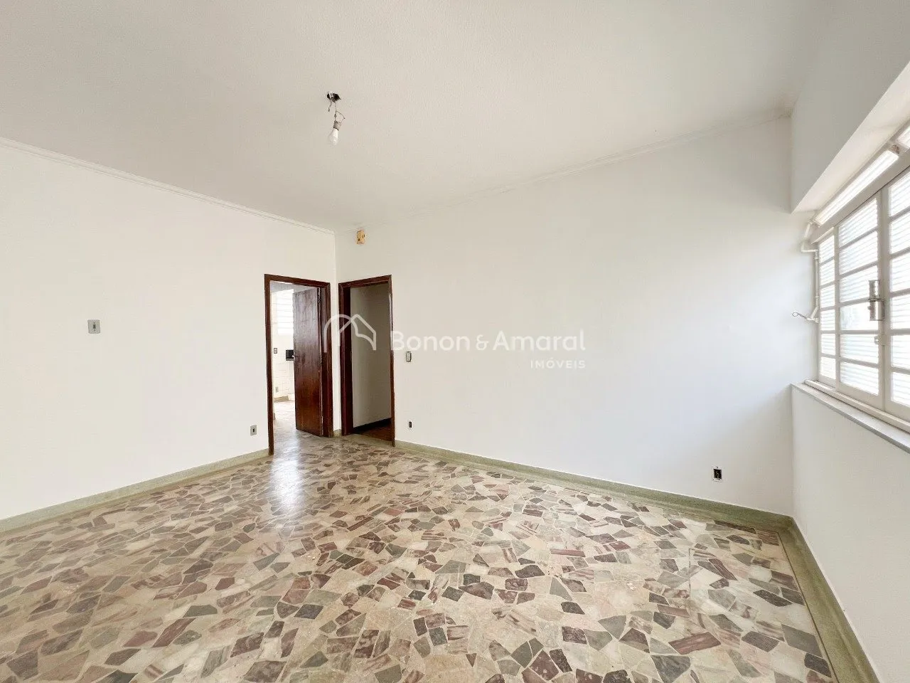Imagem Casa terrea a venda no Jardim Chapadão em Campinas