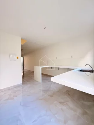 Imagem Casa Duplex com 3 Suítes em Colina de Laranjeiras