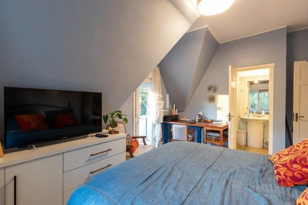 Imagem Casa para Venda - 200m², 3 dormitórios, sendo 1 suites, 2 vagas - Vila Assunção