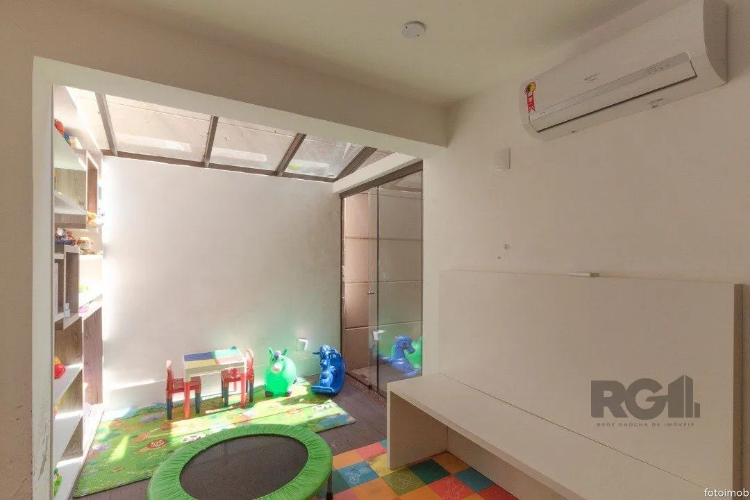 Imagem Casa Condominio para Venda - 307m², 5 dormitórios, sendo 1 suites, 4 vagas - Cristal