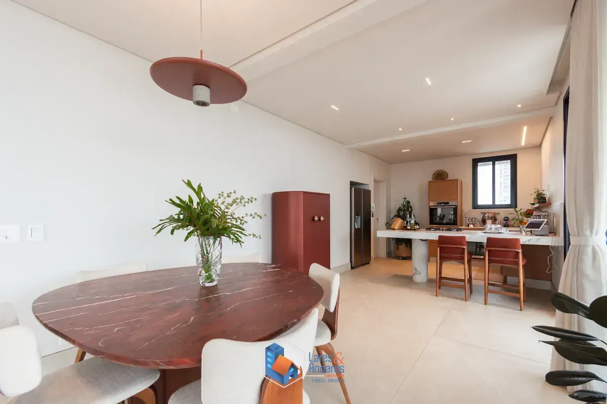 Imagem Cobertura para venda em Vila Madalena com 3 quartos, sendo 3 suítes, 381m²
