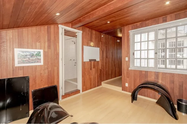 Imagem Casa para venda no bairro Chácara das Pedras em Porto Alegre