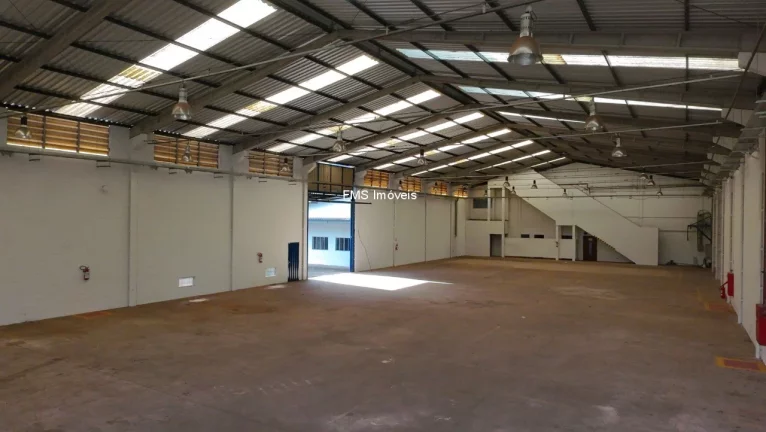 Imagem Galpão com pátio aberto cabine de 750kwas Comercial de Alto Padrão para Locação em Itatiba-SP - Distrito Industrial Alfredo Relo 3.857,85m².