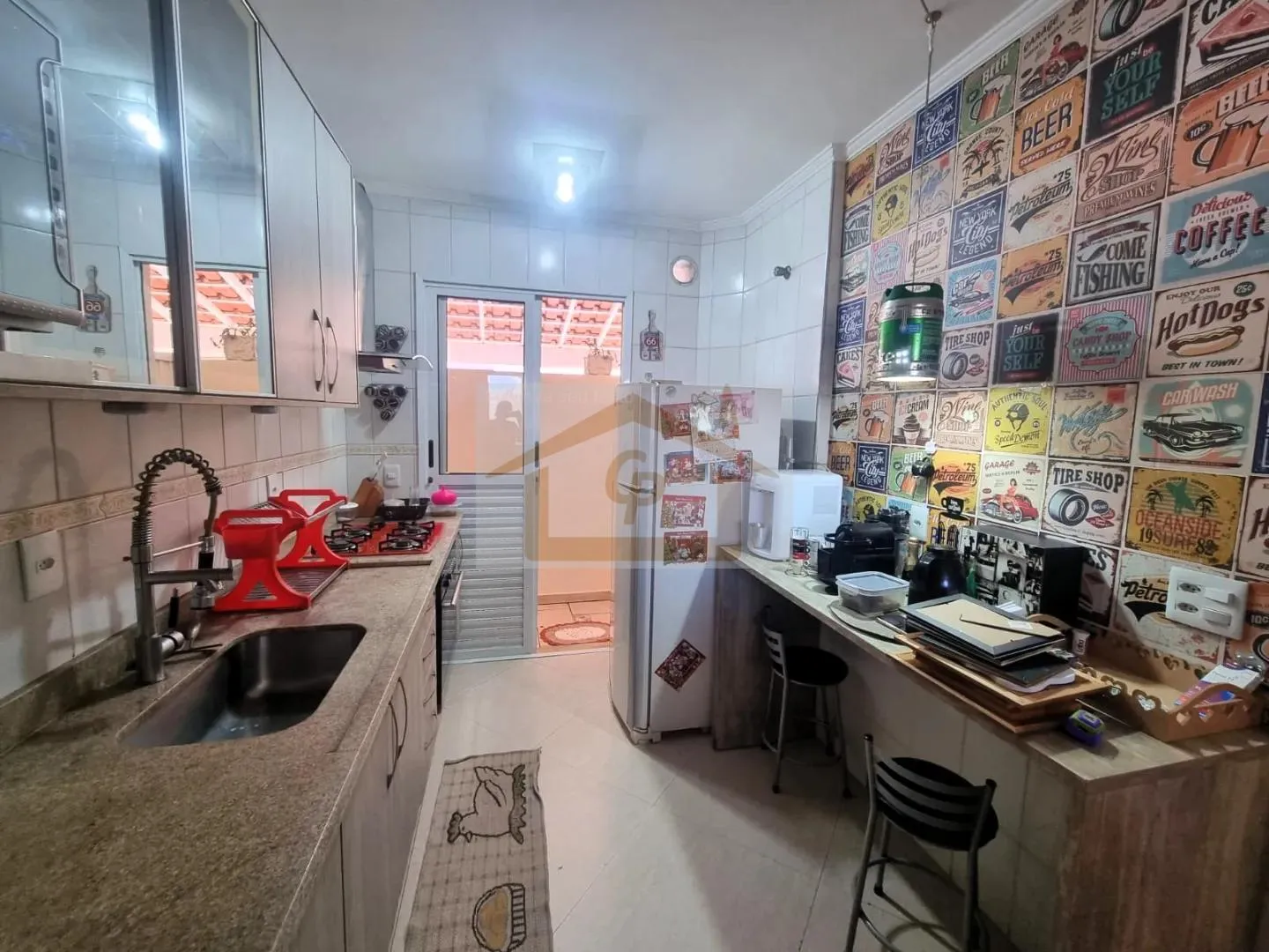 Imagem Casa com 3 Quartos, Quintal e 3 Vagas