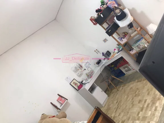 Imagem Casa a venda dentro de condomínio
