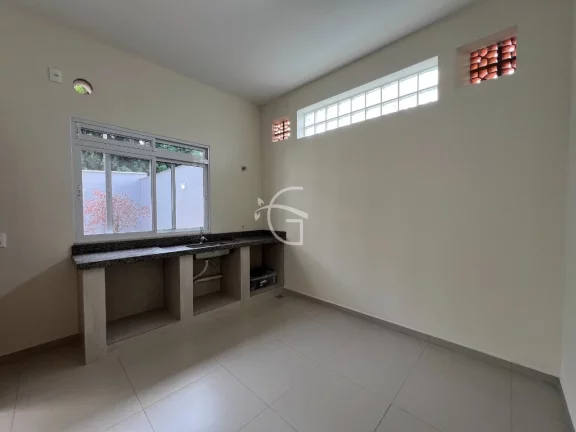 Imagem Essa casa de alto padrão é linda e encantadora.