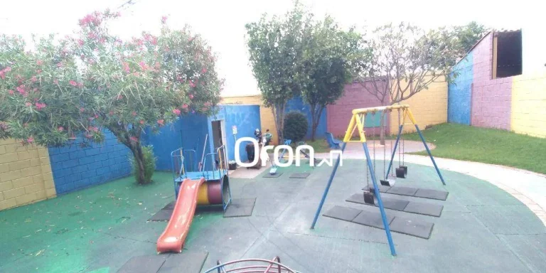 Imagem Sobrado à venda, 82 m² por R$ 320.000,00 - Condomínio São Francisco - Goiânia/GO