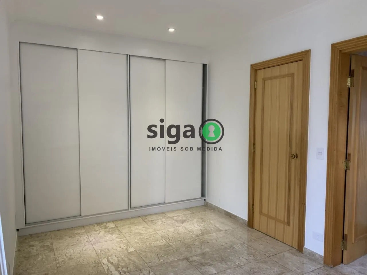 Imagem VENDE na VILA ANDRADE Apartamento com 3 Suítes e três Vagas