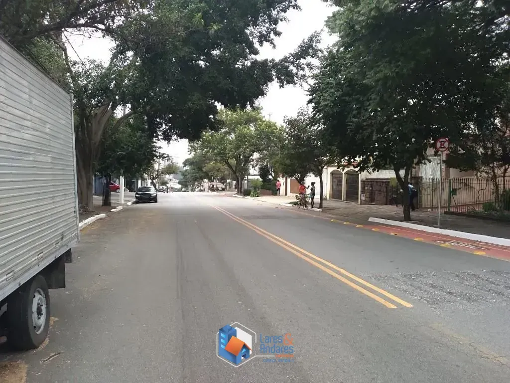 Imagem Sobrado para venda em Mirandópolis com 3 quartos, sendo 1 suíte, 340m²