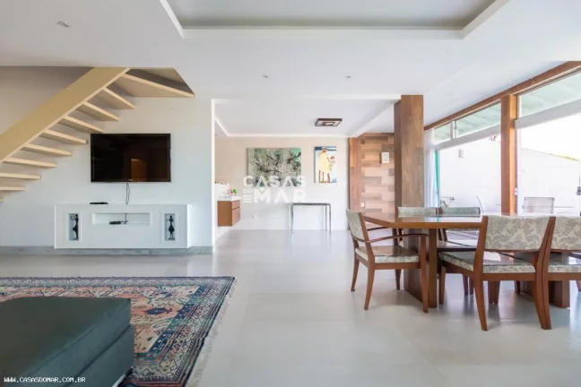 Imagem Casa para Temporada em Armação dos Búzios / RJ no bairro Marina