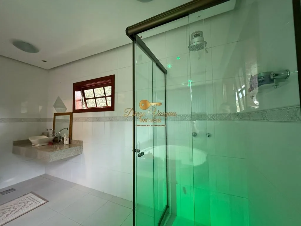 Imagem Casa em Condomínio para Venda em Teresópolis / RJ no bairro Albuquerque