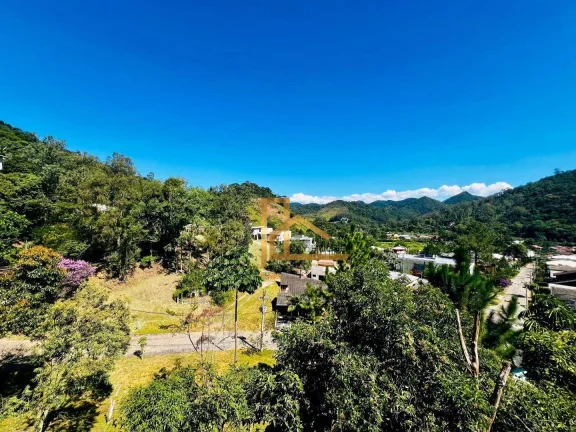 Imagem Casa com 3 dormitórios sendo 1 suíte e vista privilegiada à venda, 201 m² - Vale das Nações - Teresópolis/RJ