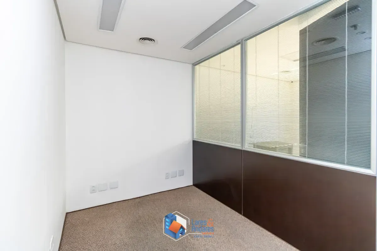 Imagem Conjunto comercial para venda em Jardim Paulista, 180m²