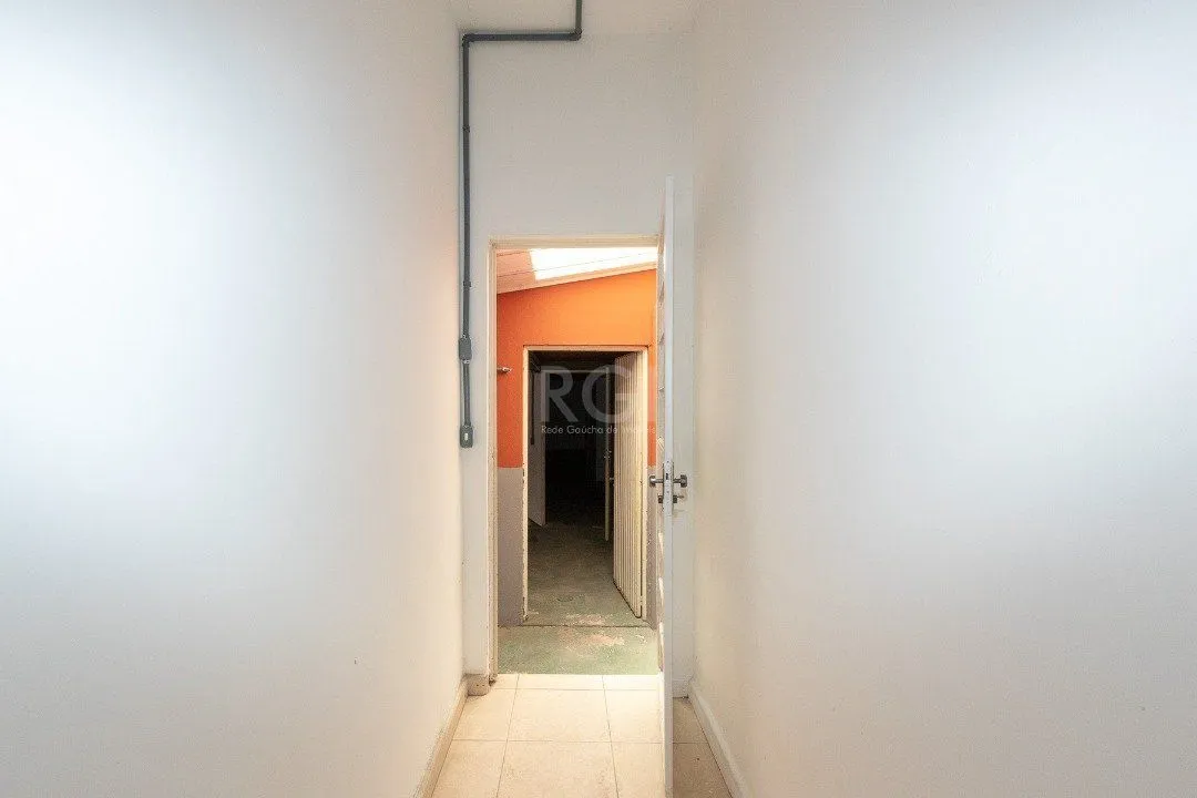 Imagem Casa para Venda - 232m², 3 dormitórios, 2 vagas - Navegantes