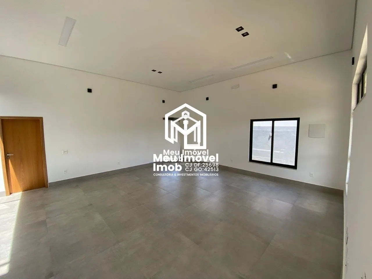 Imagem Casa 4 Quartos 2 Suítes 2 Vagas Lt 800m² Útil 260m²