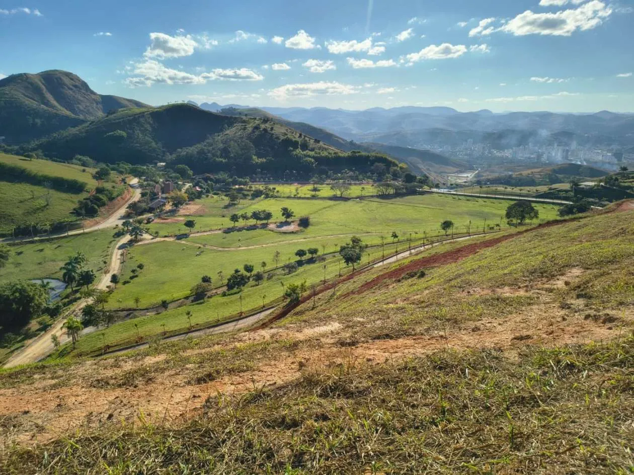 Imagem Terreno em Condomínio para Venda em Três Rios / RJ no bairro Nova Niterói