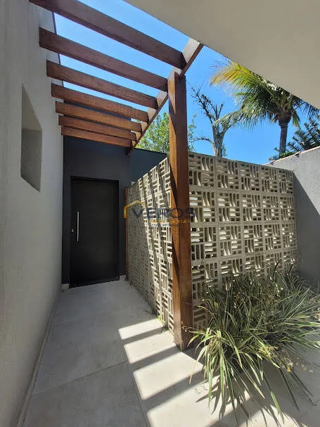 Imagem Casa a venda em Caraguatatuba Térrea com 3 suítes Jd Gaivotas
