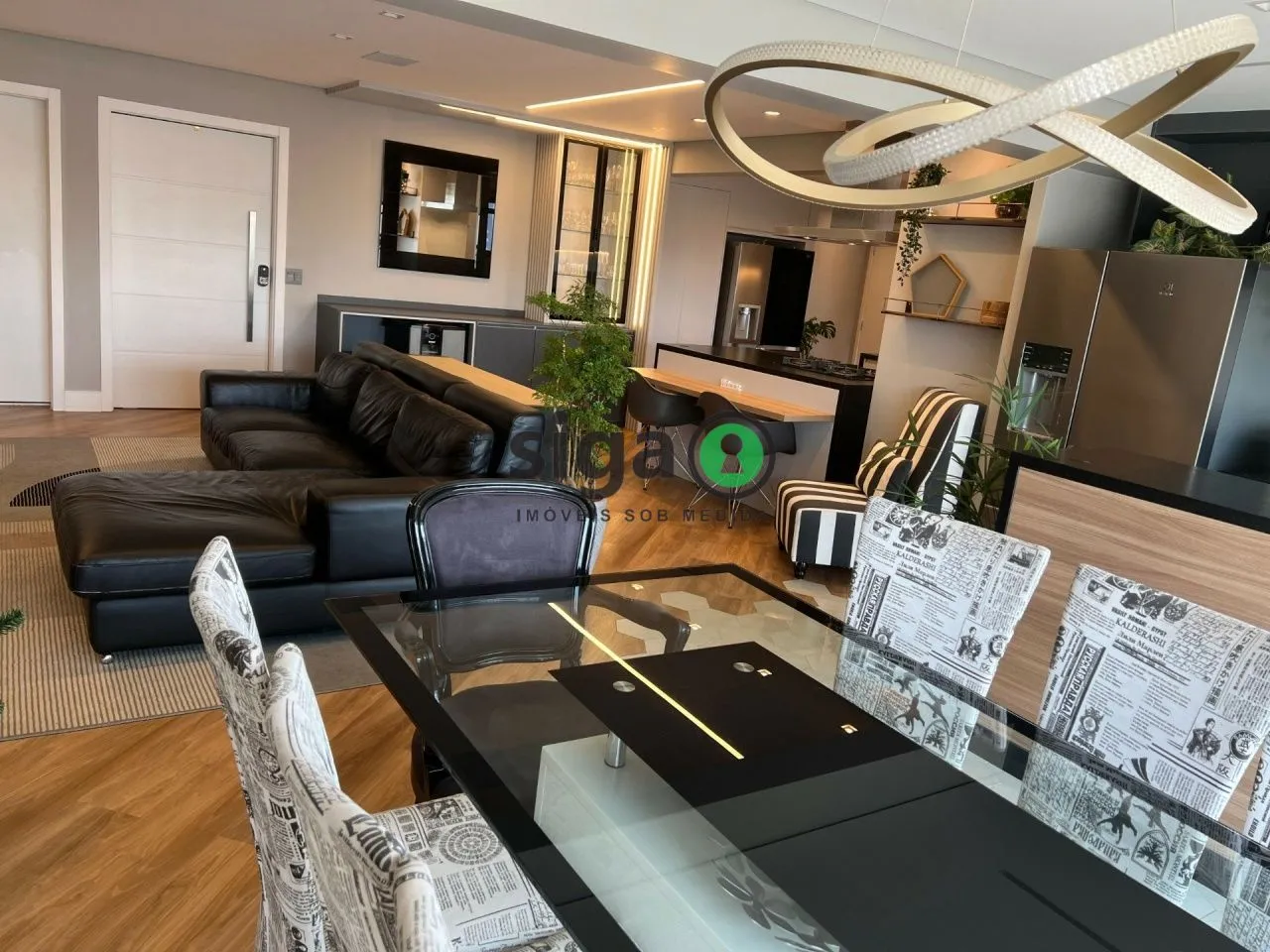 Foto do imóvel Apartamento com 149m2, 3 Suites, 4 banheiros 2 vagas demarcadas e deposito de 3m2