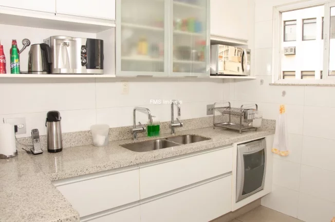 Imagem Imperdível oportunidade: Apartamento de 4 quartos com 208m² à venda em Higienópolis, São Paulo-SP