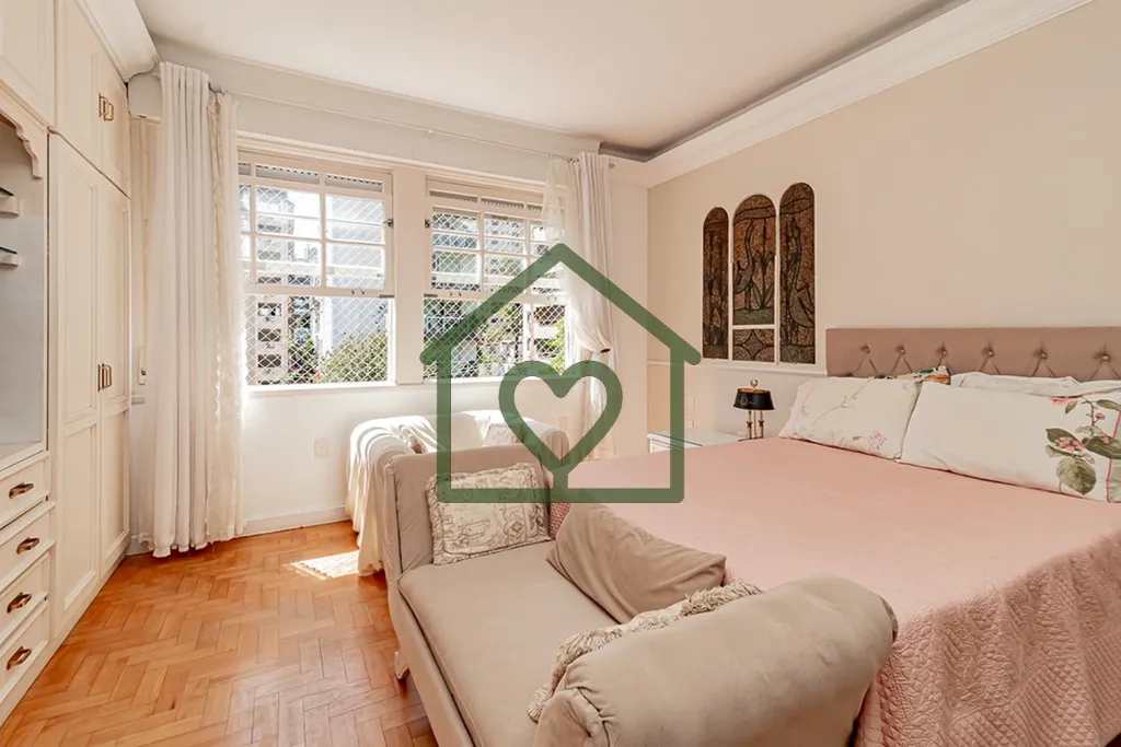 Imagem Excelente apartamento semi-mobiliado à venda na Rua Silva Jardim, no bairro Mont Serrat, em Porto A...