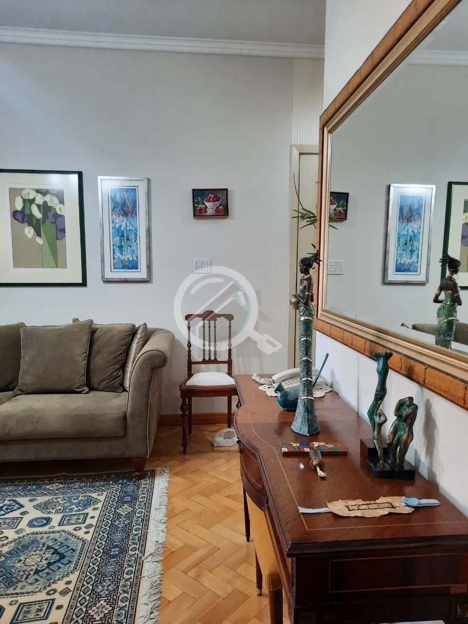Imagem Apartamento impecável, com móveis sob medida! Amplo living para 2 ambientes, janelas com vista. Ap...