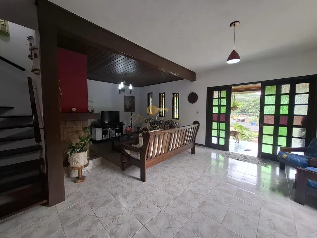 Imagem Casa para Venda em Teresópolis / no bairro Albuquerque