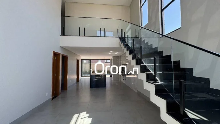 Imagem Sobrado à venda, 193 m² por R$ 1.650.000,00 - Jardins Porto - Senador Canedo/GO