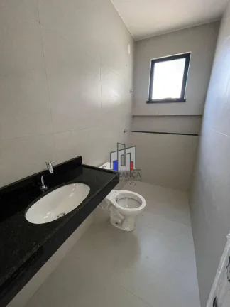 Imagem Casa com 3 dormitórios, 2 vagas à venda, 109 m² por R$ 450.000 - Mangabeira - Eusébio/Ceará