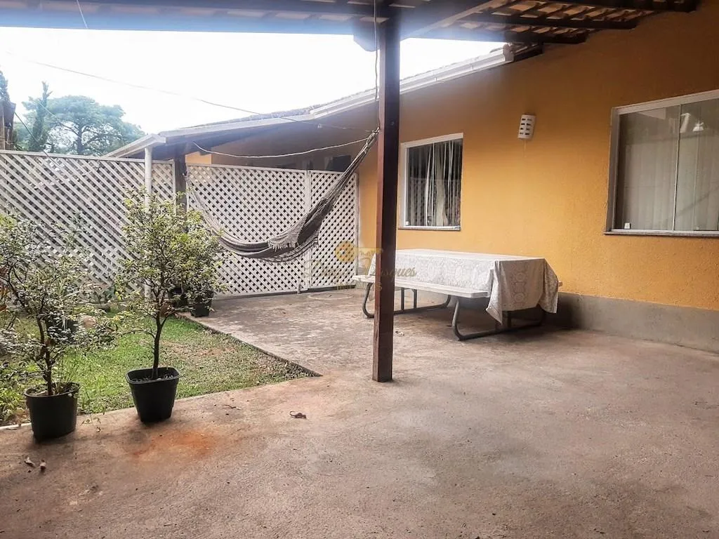 Imagem Casa em Condomínio para Venda em Teresópolis / RJ no bairro Araras