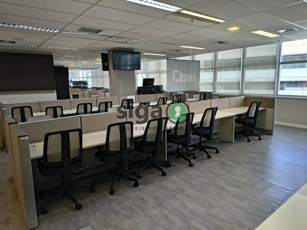 Foto do imóvel SALA 669M ² COM MOBILIA PARA LOCAÇÃO AV ROQUE PETRONI BROOKLIN