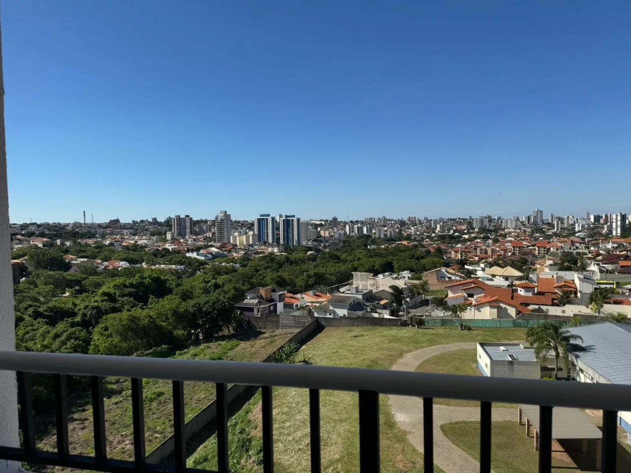 Imagem Apartamento de 2 quartos com suíte e vaga de garagem no Jardim São Carlos, Sorocaba-SP: oportunidade imperdível!