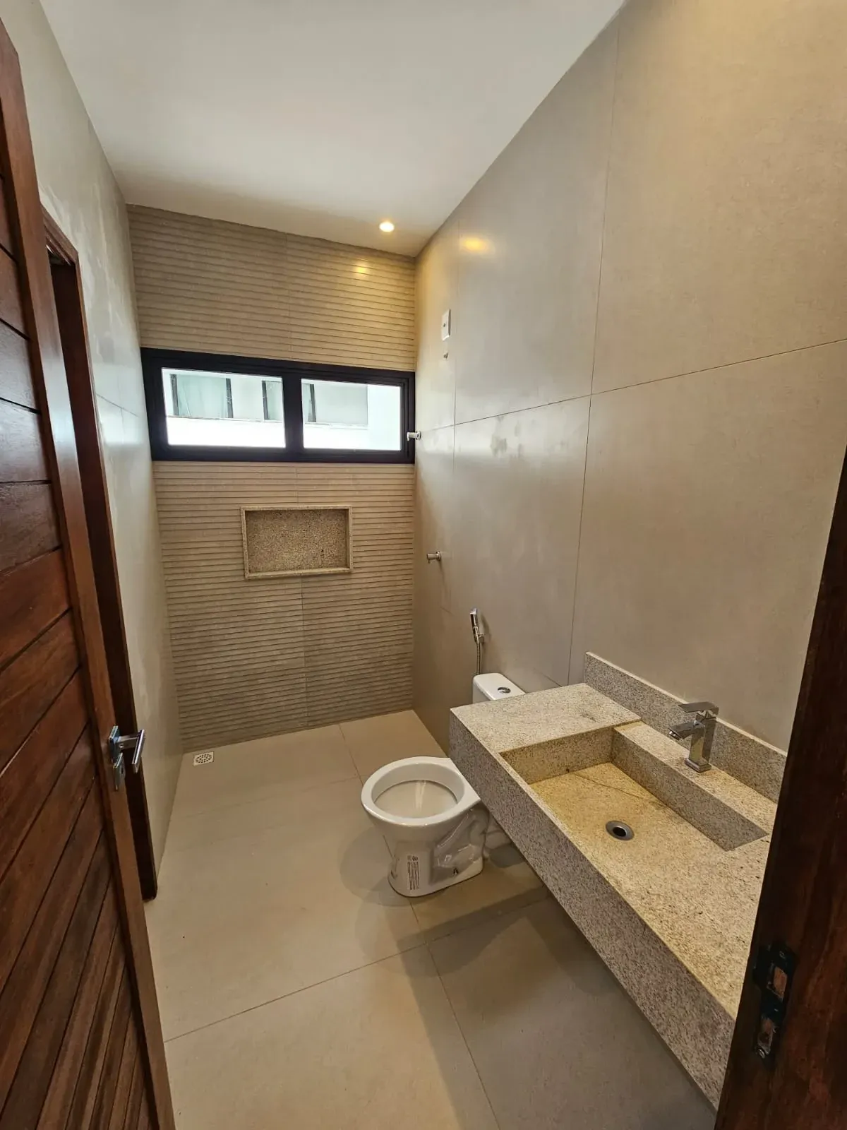 Imagem Casa de Condomínio com 3 Quartos à Venda, 153 metros em Cajupiranga - Parnamirim