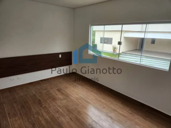 Imagem Casas térreas, 3 suítes, à venda ou locação na Granja Viana