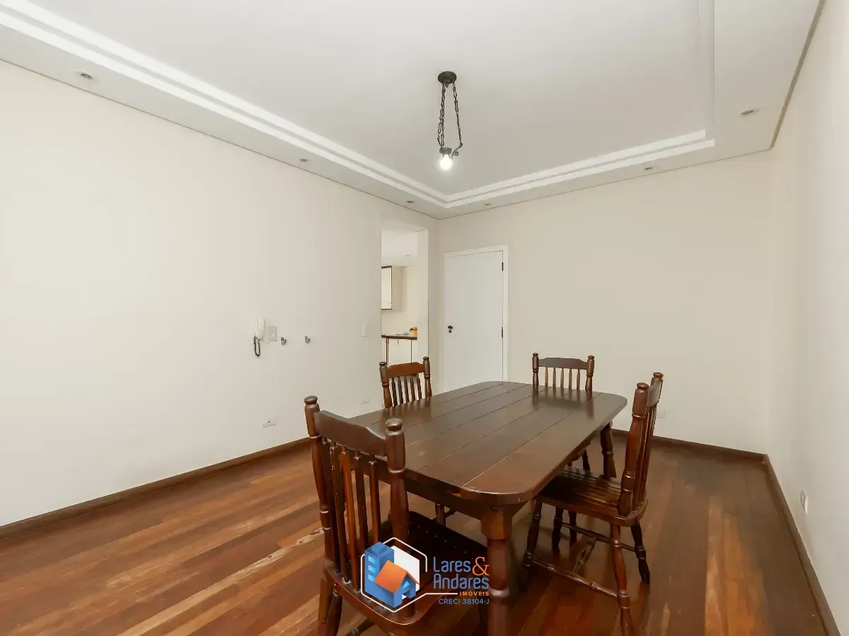 Imagem Sobrado para venda em Vila Marari com 4 quartos, sendo 2 suítes, 382m²