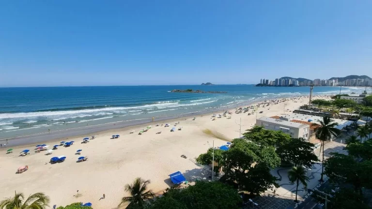 Imagem ÓTIMO APTO, FRENTE TOTAL AO MAR NA PRAIA DE PITANGUEIRAS, 5 SUÍTES, 1 VAGA DE GARAGEM.