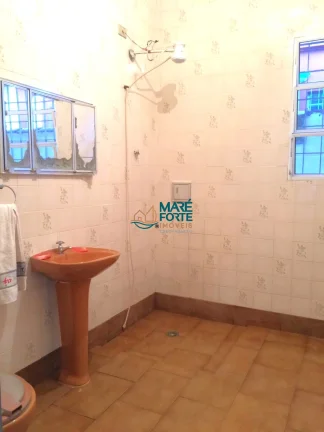 Imagem CASA COM TERRENO DE 250M² À POUCOS PASSOS DA ORLA (COM LAJE)!
