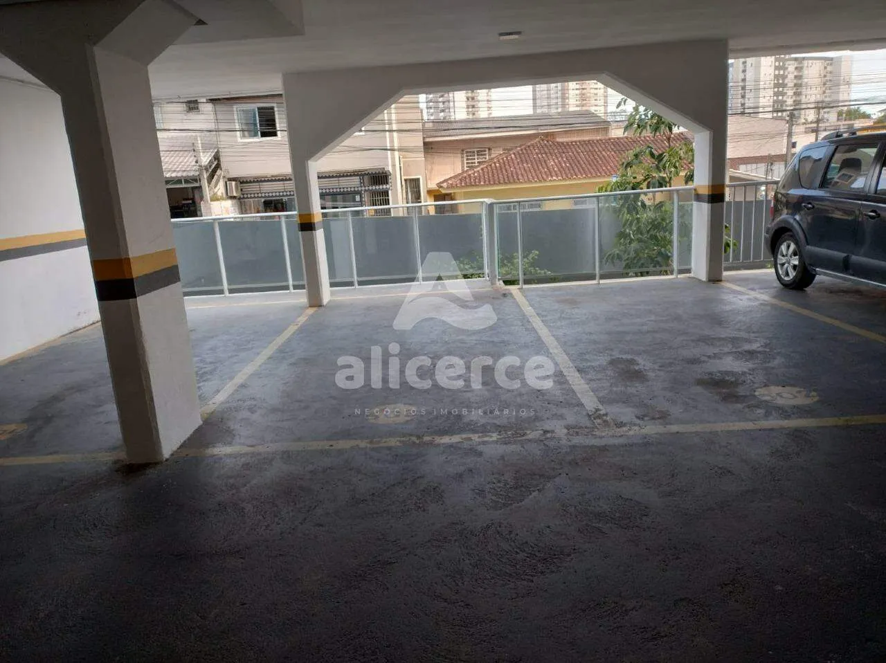 Imagem Apartamento Recém reformado, semi mobiliado 2 Dormitórios , elevador, piscina, Barreiros, São José/SC
