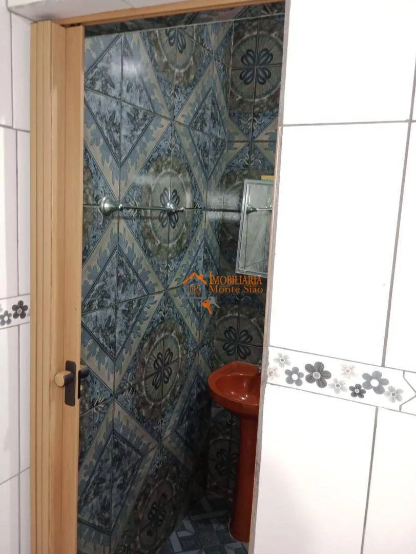 Imagem Casa com 3 dormitórios à venda por R$ 318.000,00 - Água Chata - Guarulhos/SP