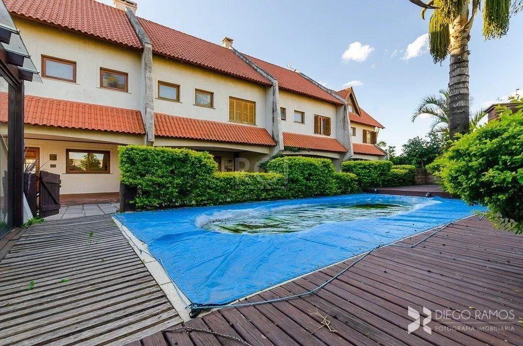 Imagem Casa Condominio para Venda - 239.9m², 3 dormitórios, Santa Tereza