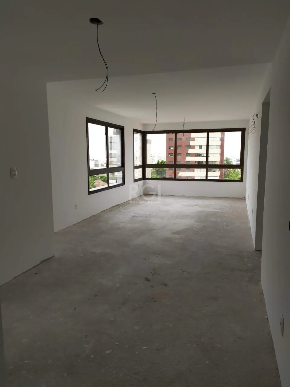 Imagem Apartamento para Venda, 90.31m², 2 dormitórios (2 suítes), 2 vagas - Petrópolis