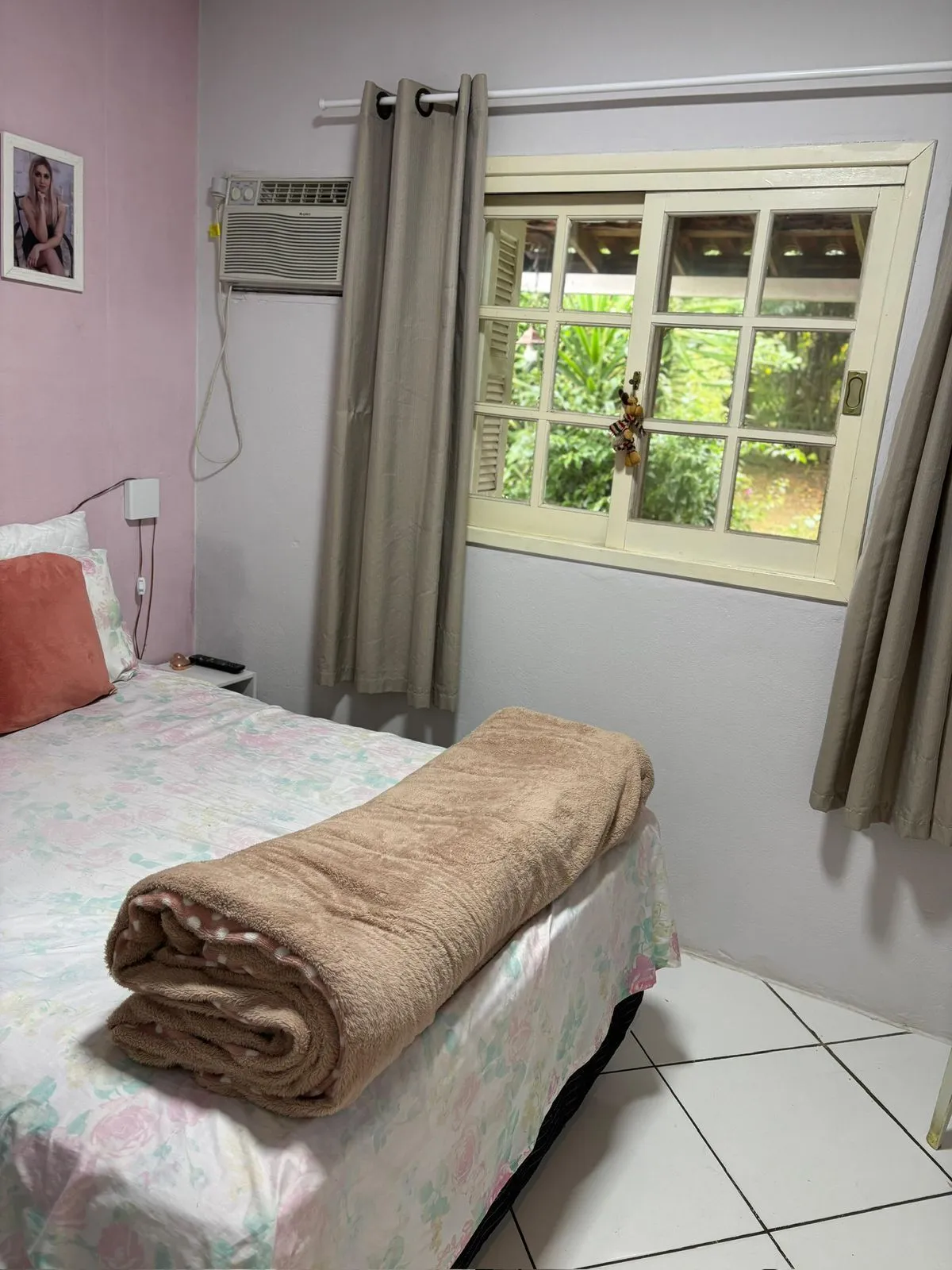 Imagem SITIO COM DUAS CASAS E PISCINA NA RESTINGA