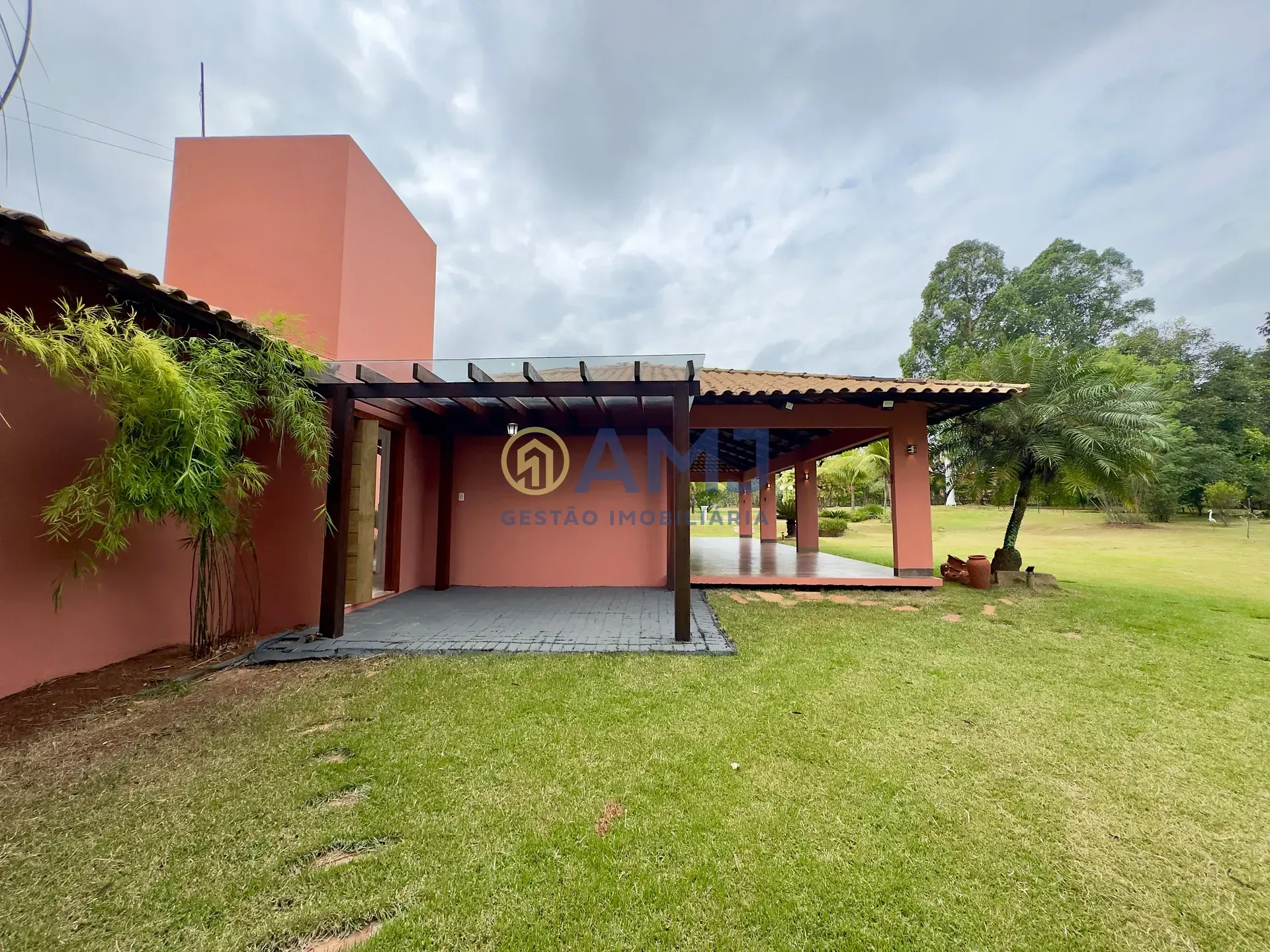 Imagem Casa de Alto Padrão para Aluguel no Condomínio Alto da Boa Vista - Senador Canedo