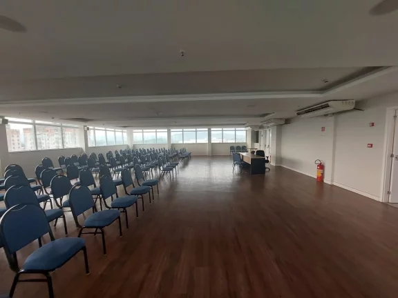 Imagem Comercial para Venda em Itaboraí/RJ - 0 Dorm. 380 m2 Área Útil