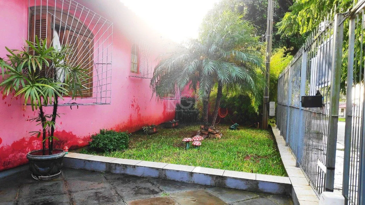 Imagem Casa para Venda - 138.87m², 3 dormitórios, sendo 1 suites, 4 vagas - Nova Cachoeirinha