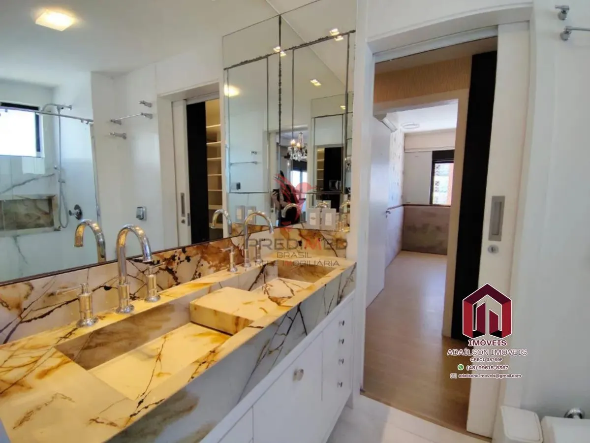 Imagem Apto e Florianópolis tipo para venda em Agronômica com 3 quartos, sendo 1 suíte, 115m²