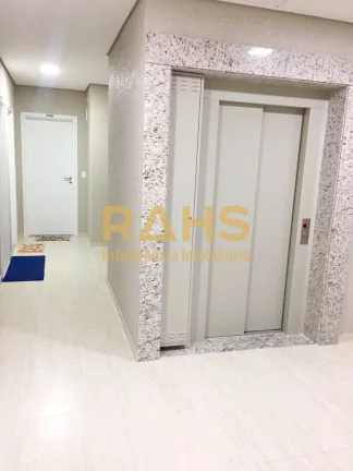 Imagem Apartamento Semi Mobiliado em Ótima Localização, Próximo ao Mar de Florianópolis Apartamento co...