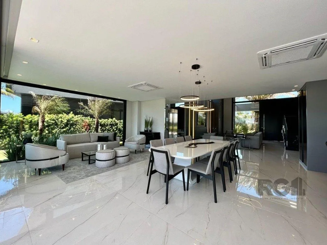 Imagem Casa de Condomínio em Atlântida Sul