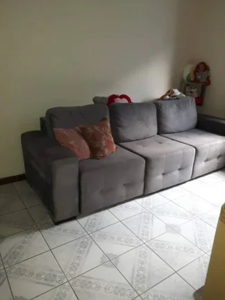 Imagem Imóvel amplo com 3 quartos, sendo 1 suíte, e 4 banheiros no total. garagem para dois autos, sala d...