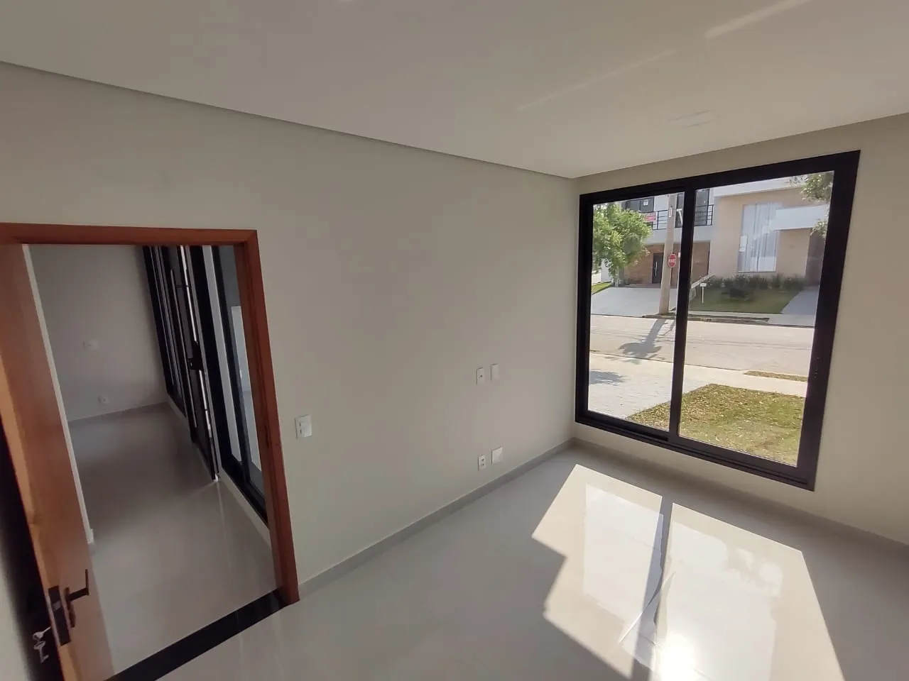 Imagem Oportunidade: Encantadora Casa à Venda no Condomínio Residencial Terras de São Francisco
